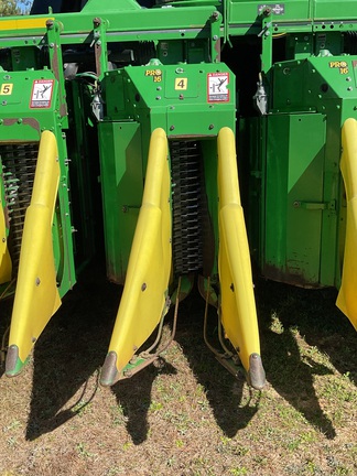 2017 John Deere CP690 Photo 8