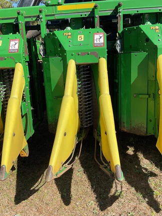 2017 John Deere CP690 Photo 9