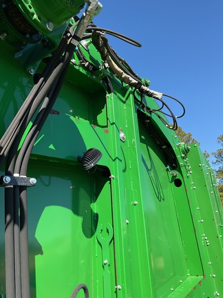 2017 John Deere CP690 Photo 16