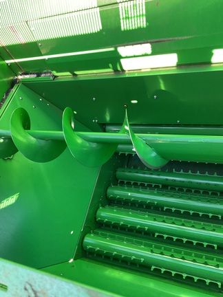 2017 John Deere CP690 Photo 24