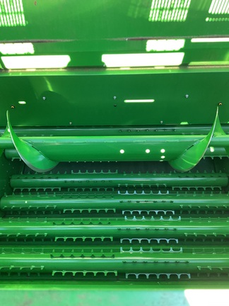 2017 John Deere CP690 Photo 25