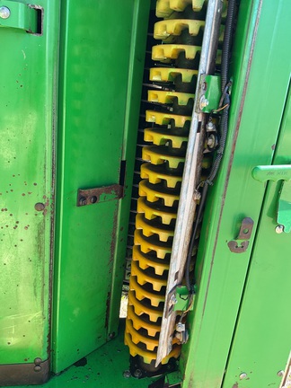 2017 John Deere CP690 Photo 27