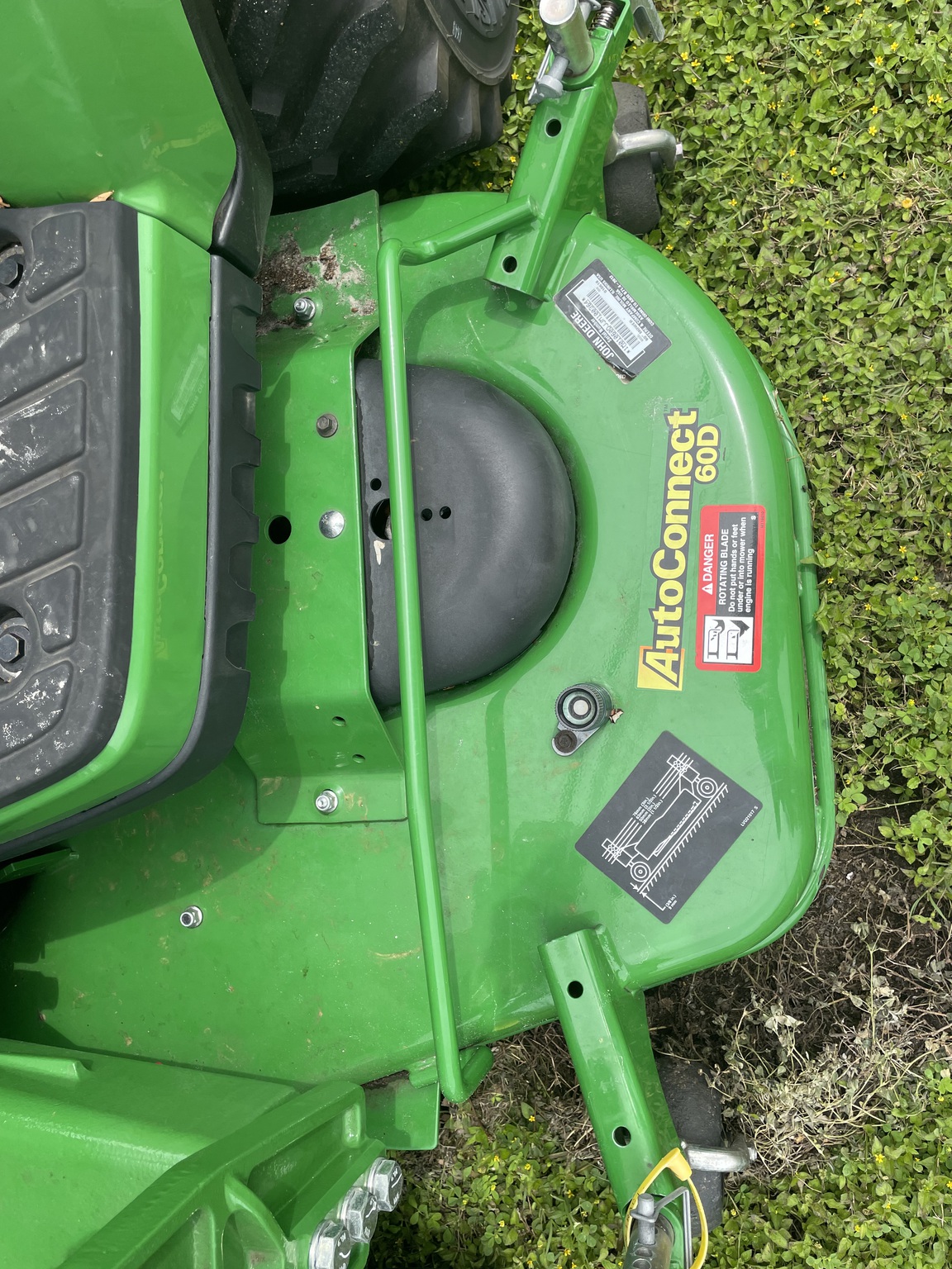 2017 John Deere 1025R Image 5