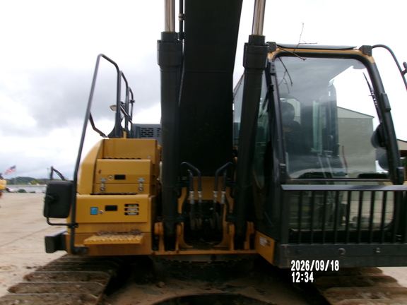 2024 John Deere 210 P