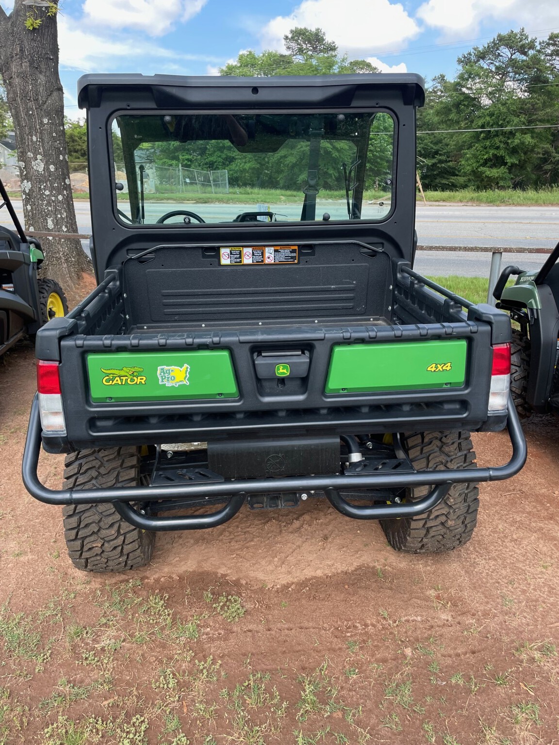 2023 John Deere XUV835M Image 5