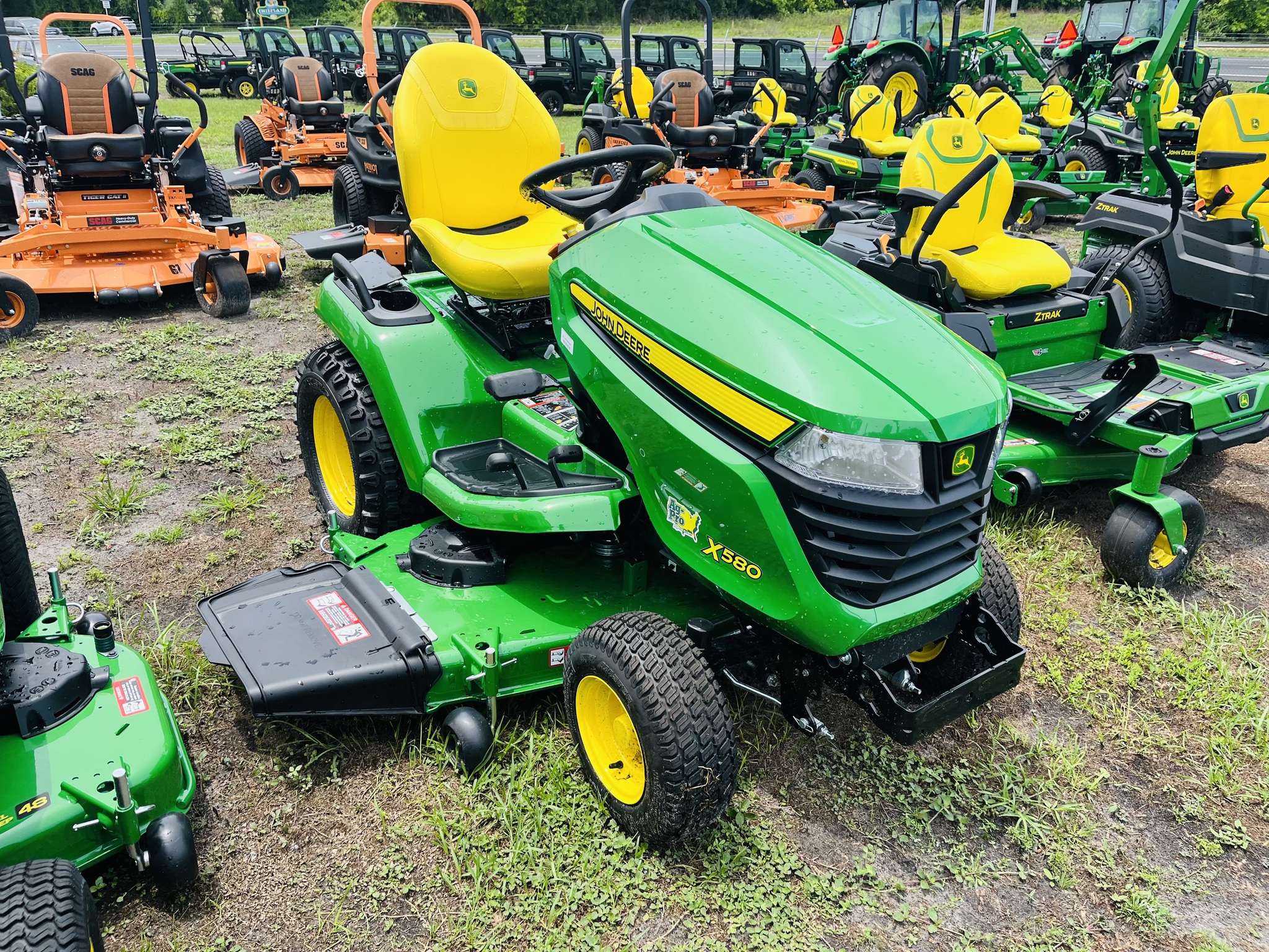 2025 John Deere X580A Image 2