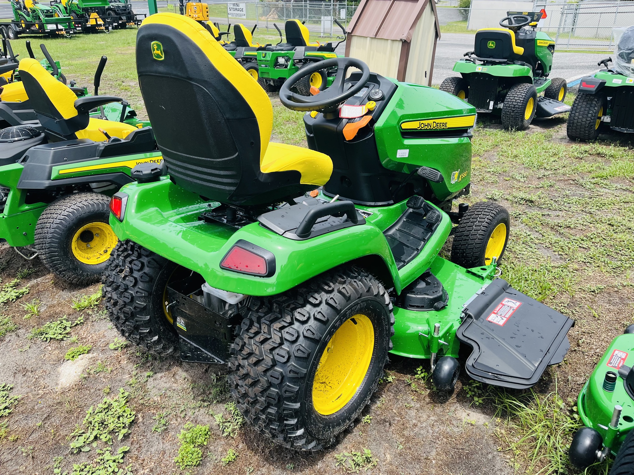 2025 John Deere X580A Image 5