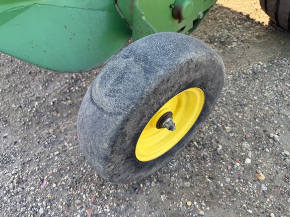 2022 John Deere 560R - Photo11