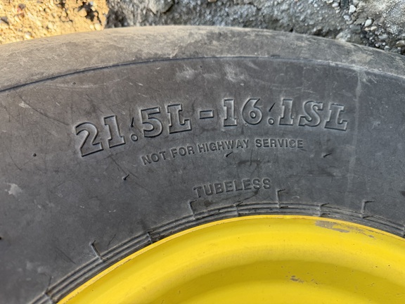 2022 John Deere 560R - Photo12