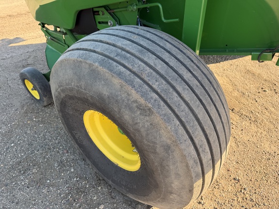 2022 John Deere 560R - Photo13