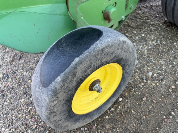 2022 John Deere 560R - Photo9