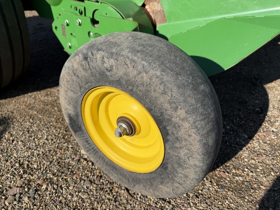 2022 John Deere 560R - Photo10