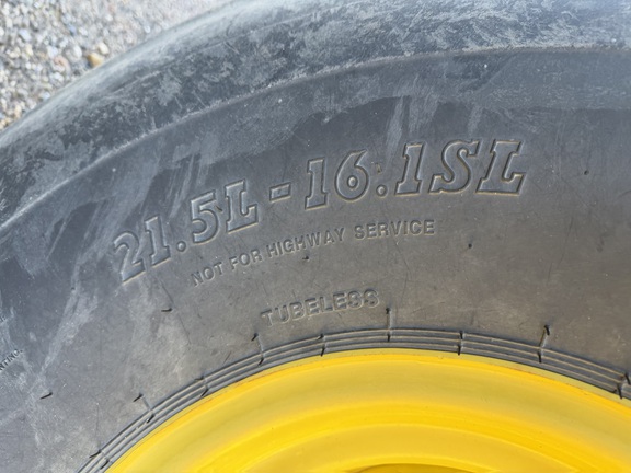 2022 John Deere 560R - Photo11
