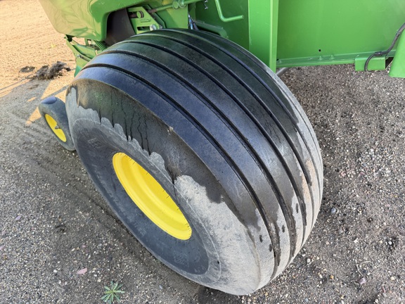 2022 John Deere 560R - Photo13