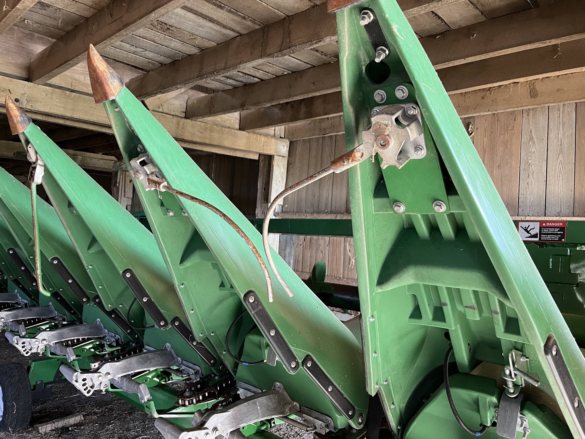 Used 2022 John Deere C8R Corn and Row Crop headers at Koenig Equipment in Greensburg, IN - PhotoXL18