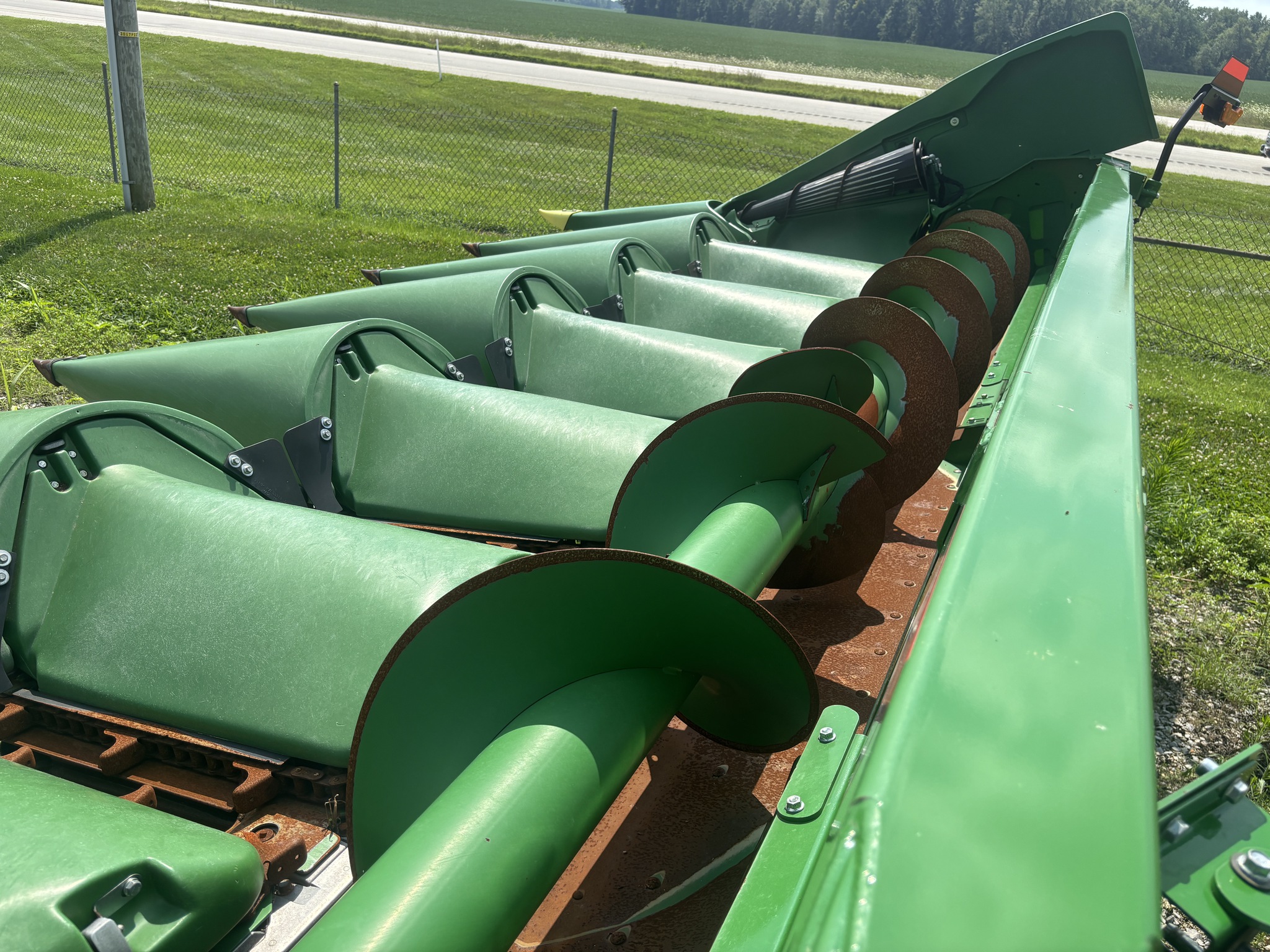 Used 2022 John Deere C8R Corn and Row Crop headers at Koenig Equipment in Greensburg, IN - PhotoXL9