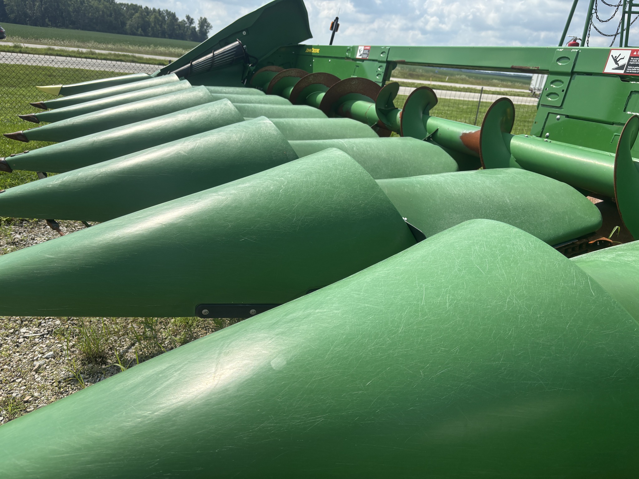 Used 2022 John Deere C8R Corn and Row Crop headers at Koenig Equipment in Greensburg, IN - PhotoXL5
