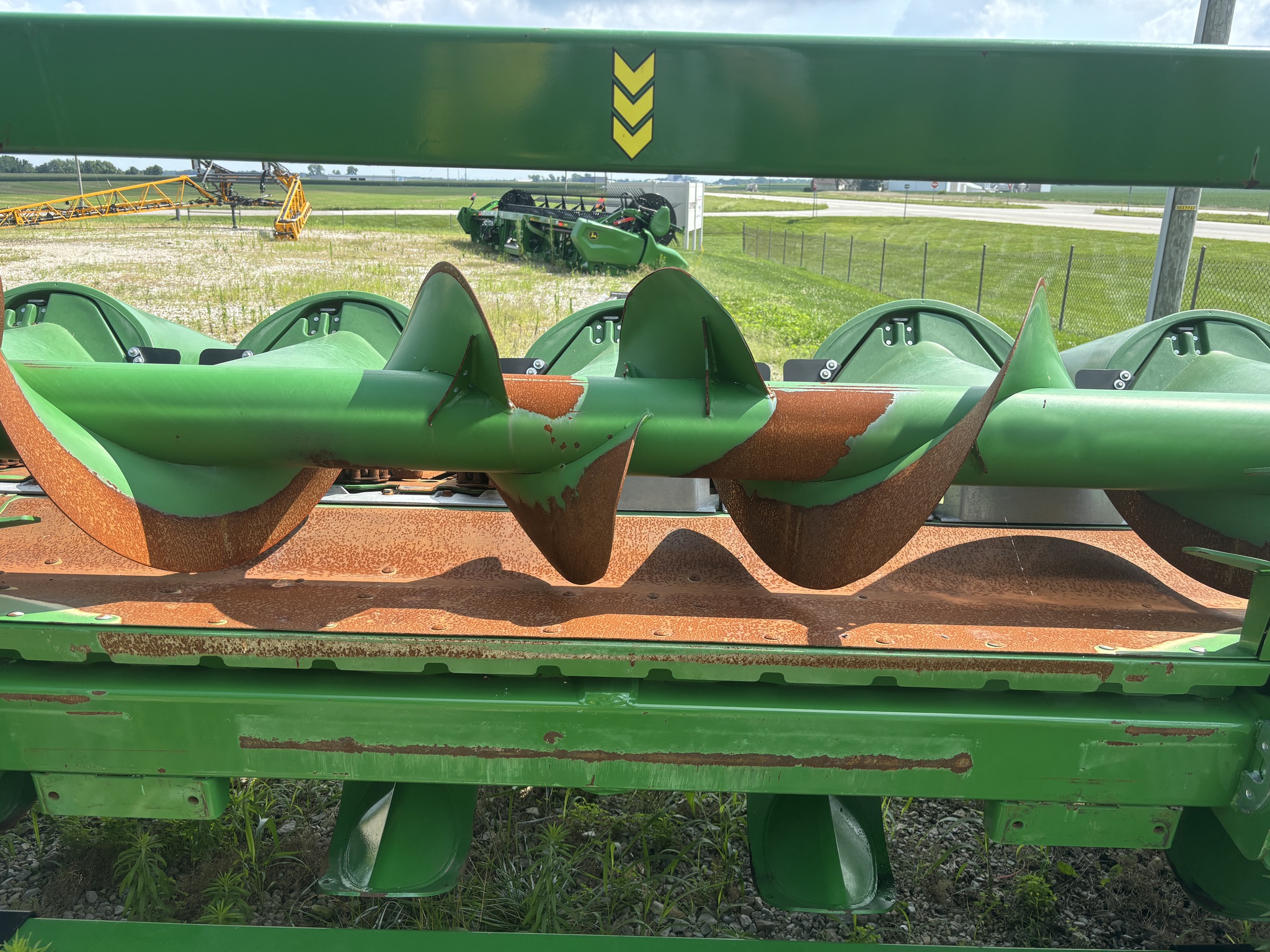 Used 2022 John Deere C8R Corn and Row Crop headers at Koenig Equipment in Greensburg, IN - PhotoXL7