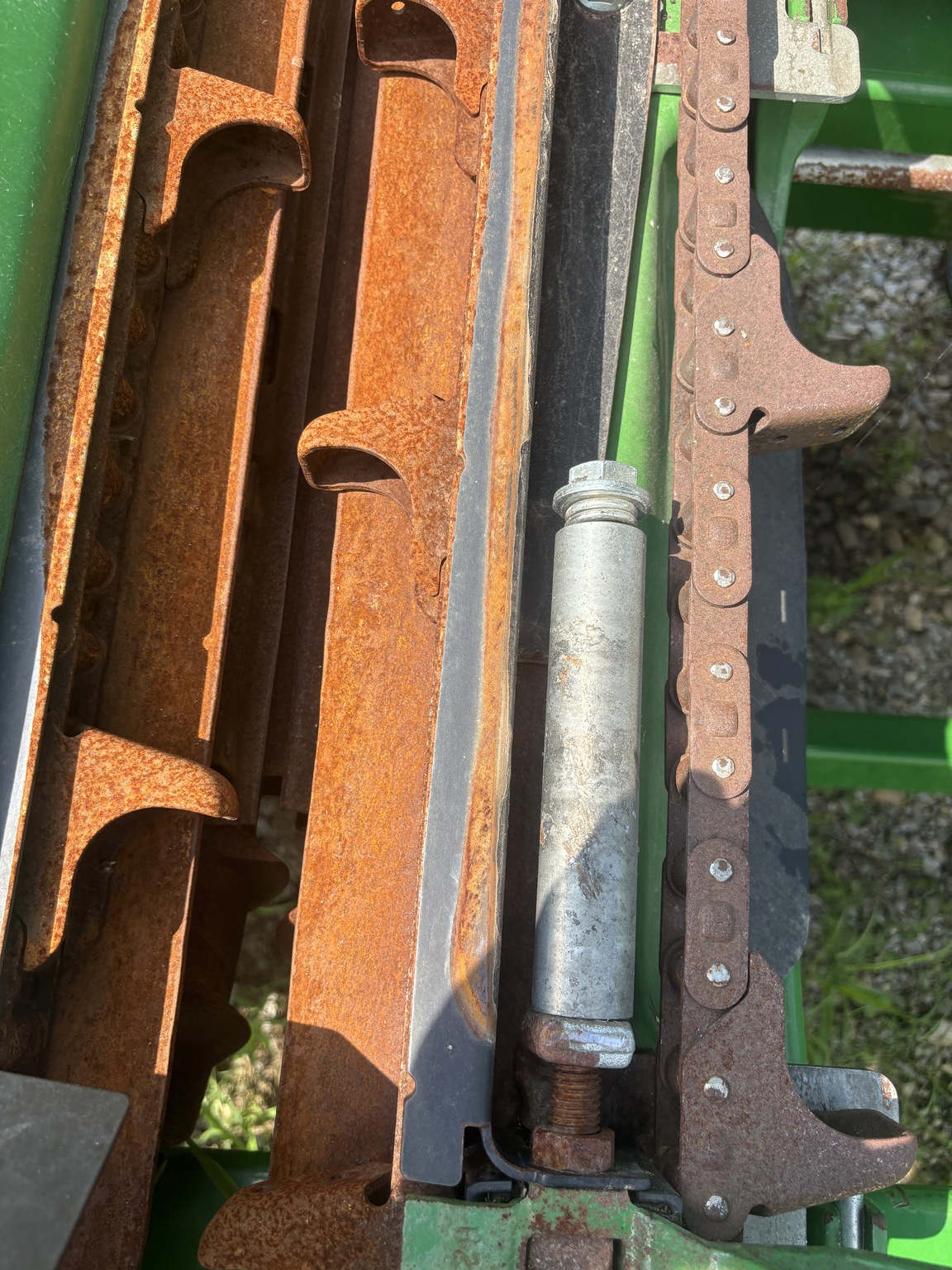 Used 2022 John Deere C8R Corn and Row Crop headers at Koenig Equipment in Greensburg, IN - PhotoXL12