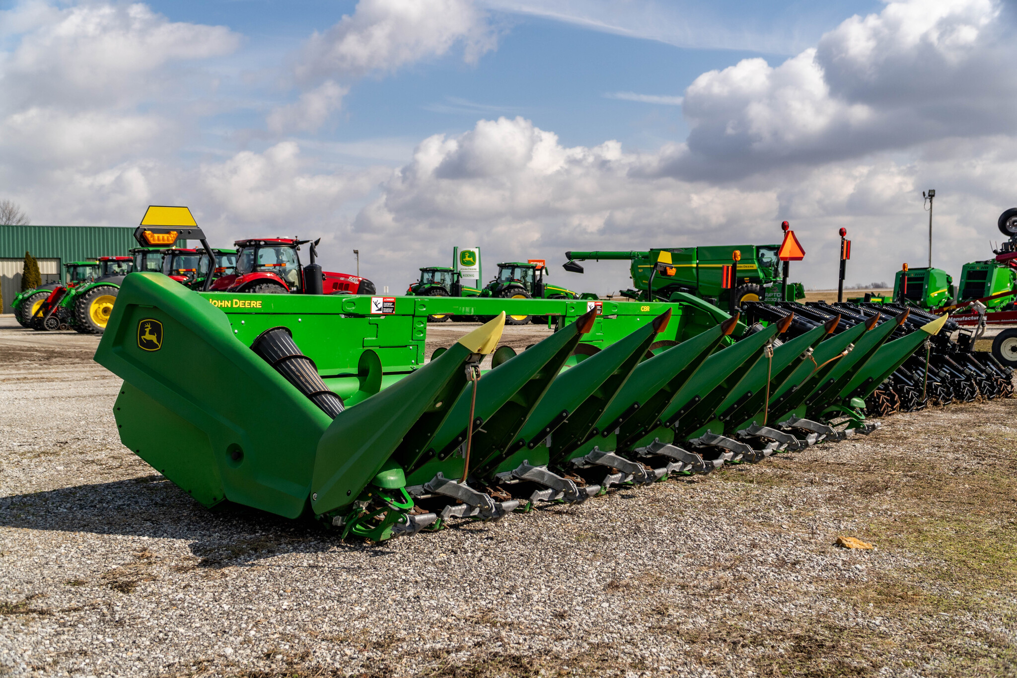Used 2022 John Deere C8R Corn and Row Crop headers at Koenig Equipment in Greensburg, IN - PhotoXL0