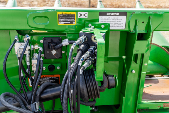 Used 2022 John Deere C8R Corn and Row Crop headers at Koenig Equipment in Greensburg, IN - Photo10