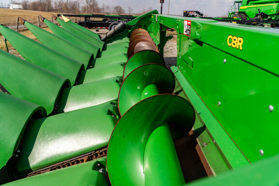 Used 2022 John Deere C8R Corn and Row Crop headers at Koenig Equipment in Greensburg, IN - Photo13