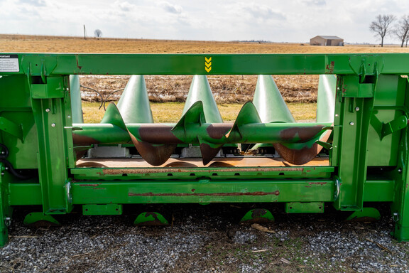 Used 2022 John Deere C8R Corn and Row Crop headers at Koenig Equipment in Greensburg, IN - Photo8