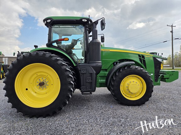Photo of 2020 John Deere 8245R