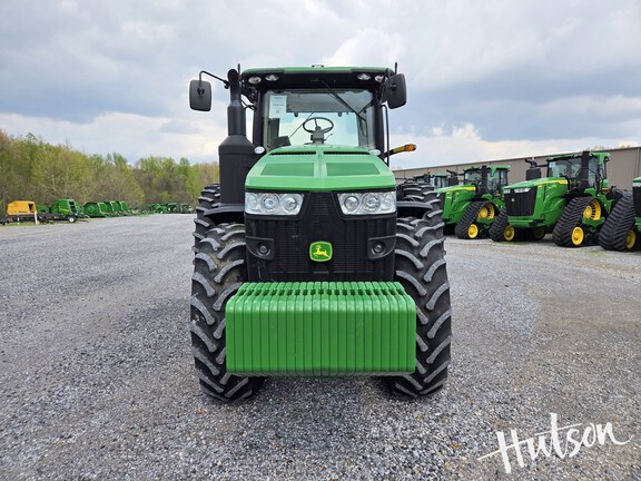 Photo of 2020 John Deere 8245R