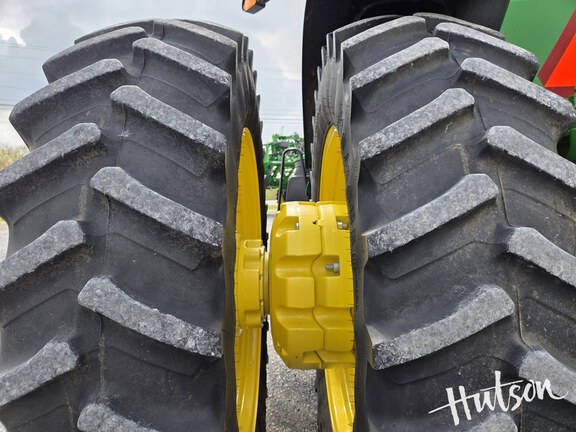 Photo of 2020 John Deere 8245R