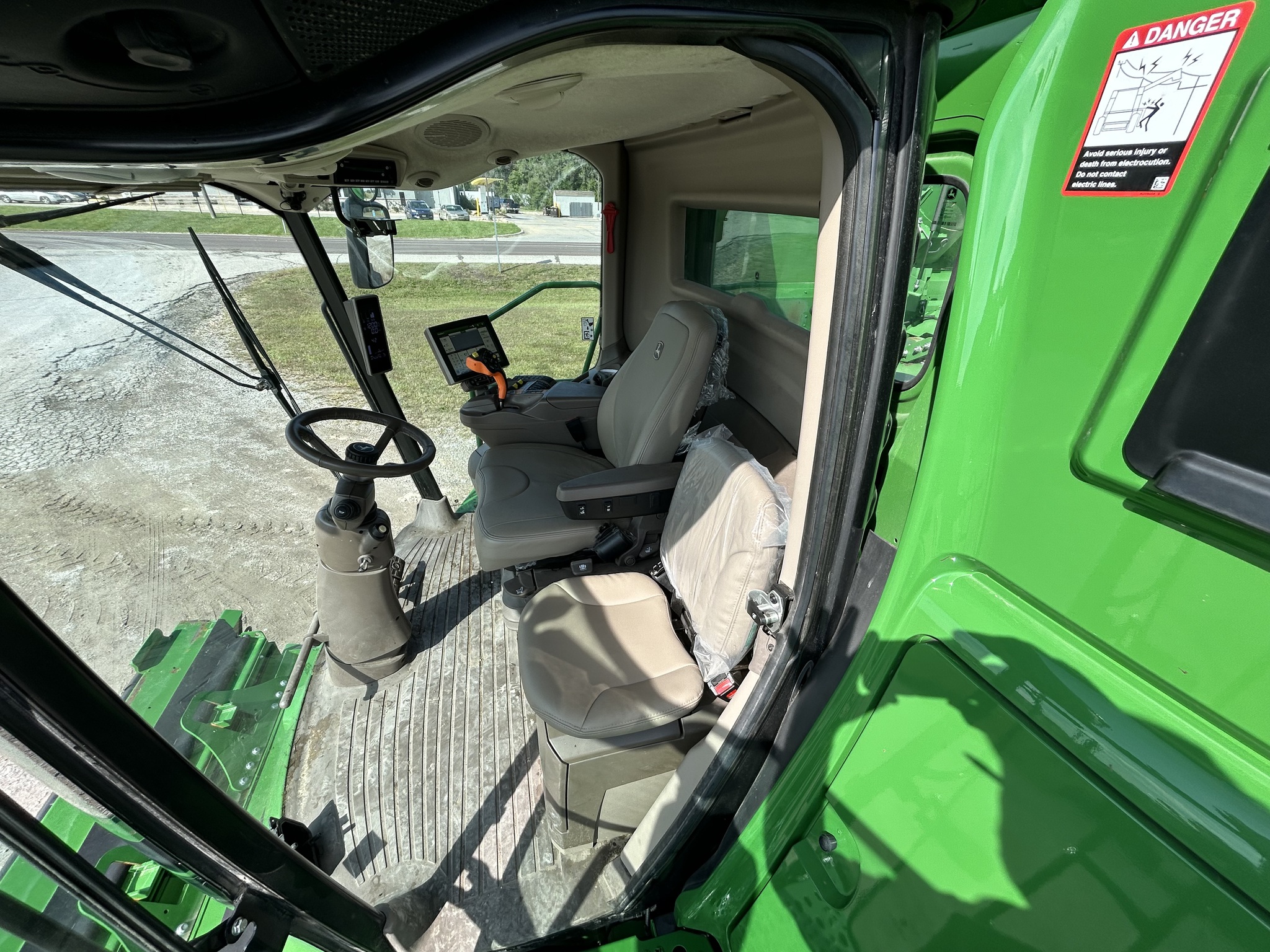  2023 John Deere S770 at Heritage Tractor in Seneca, KS