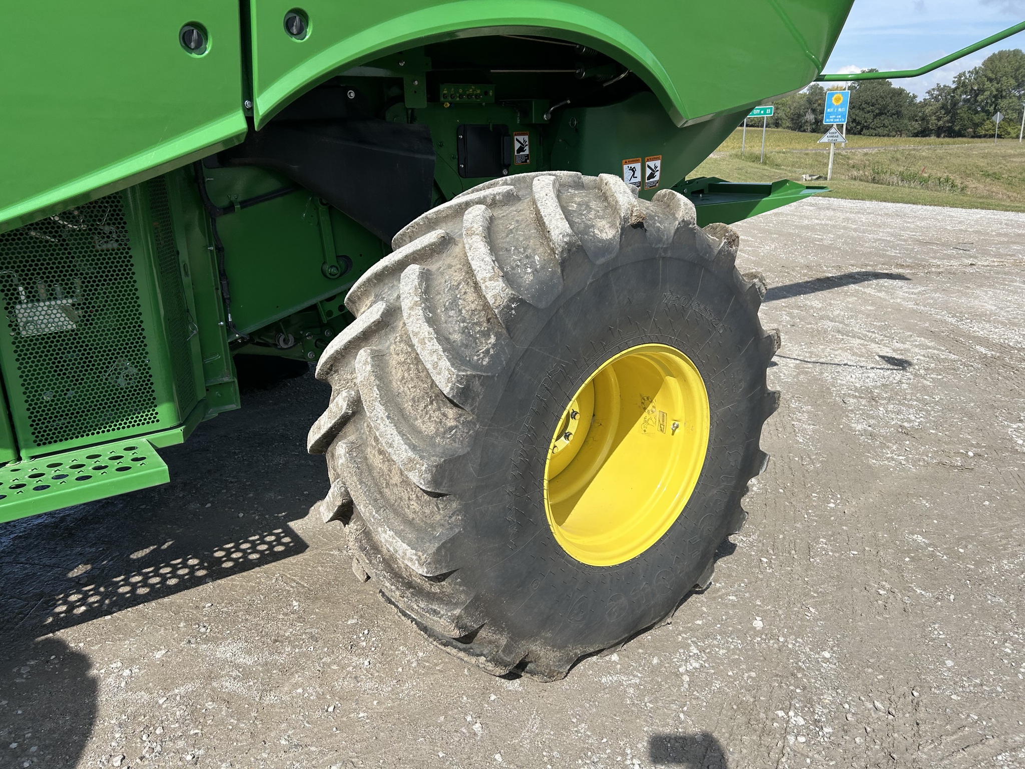  2023 John Deere S770 at Heritage Tractor in Seneca, KS