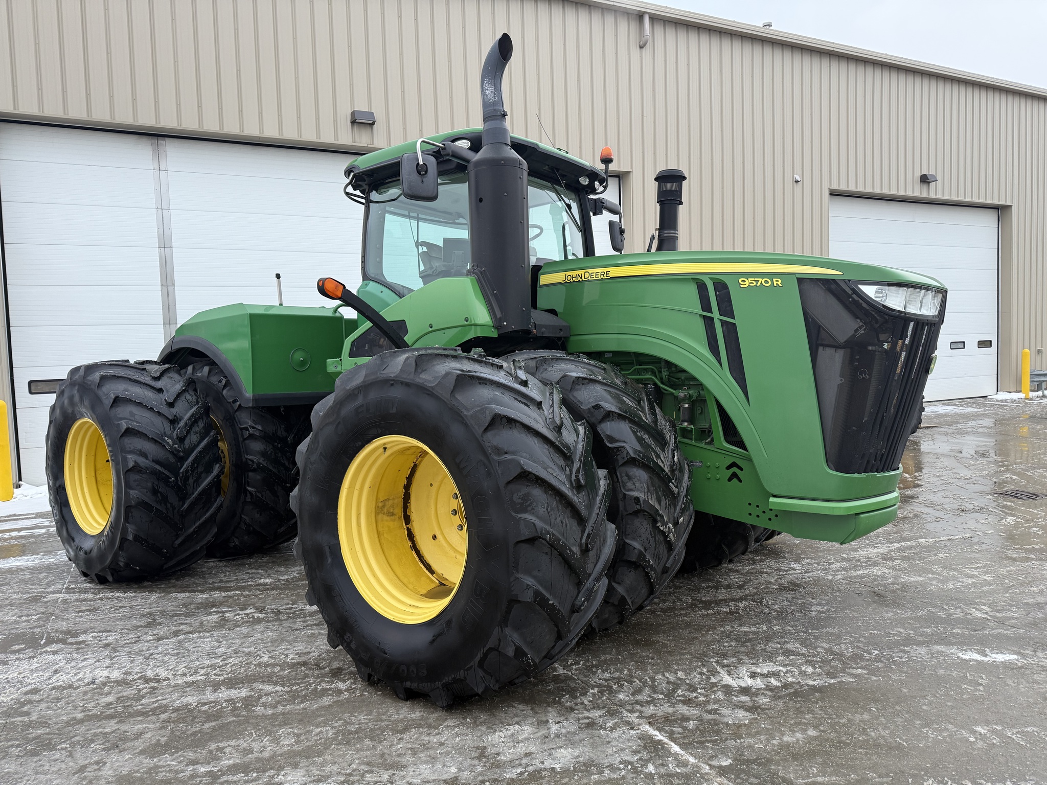 2015 John Deere 9570R Image 1