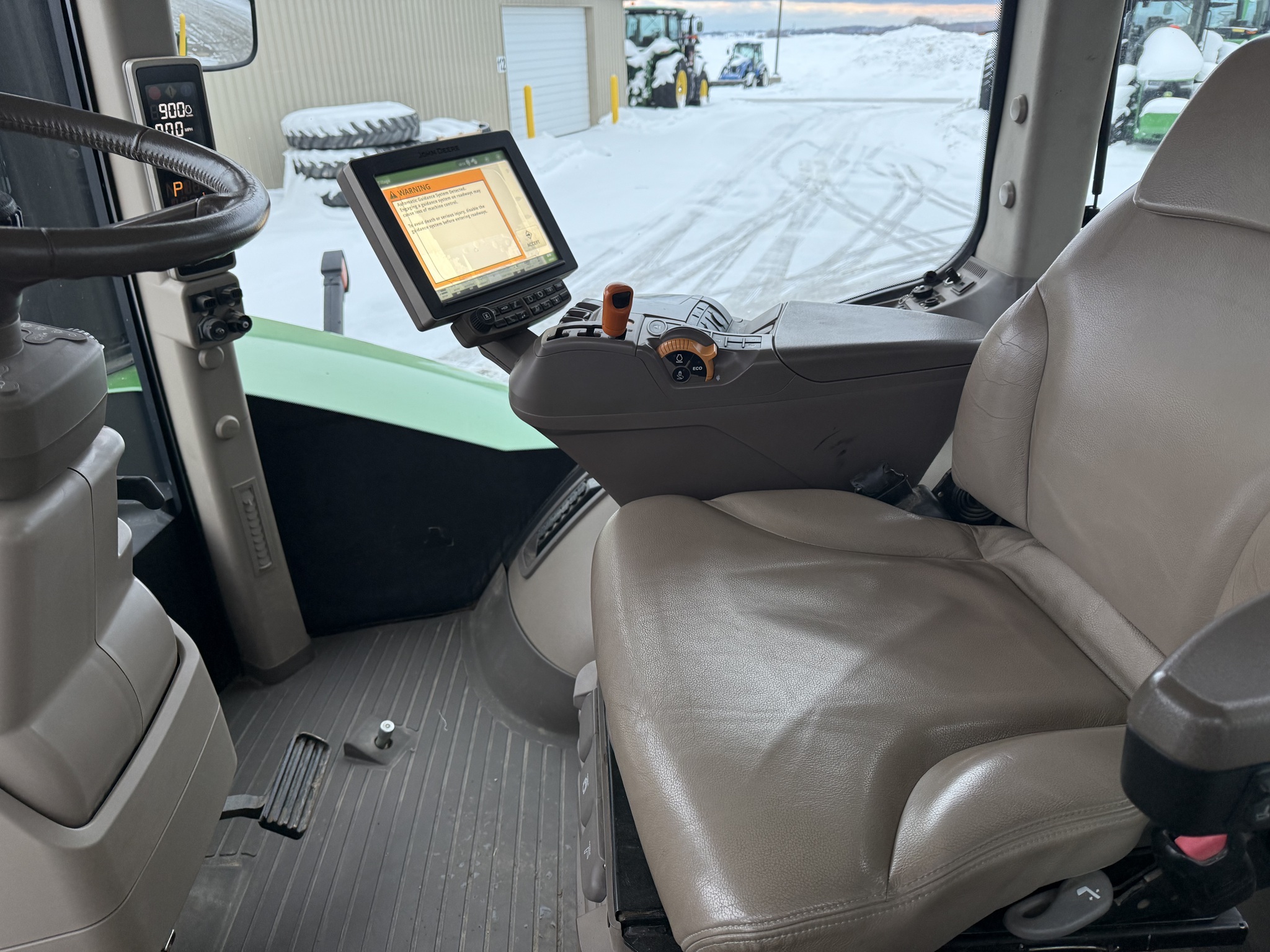 2015 John Deere 9570R Image 9