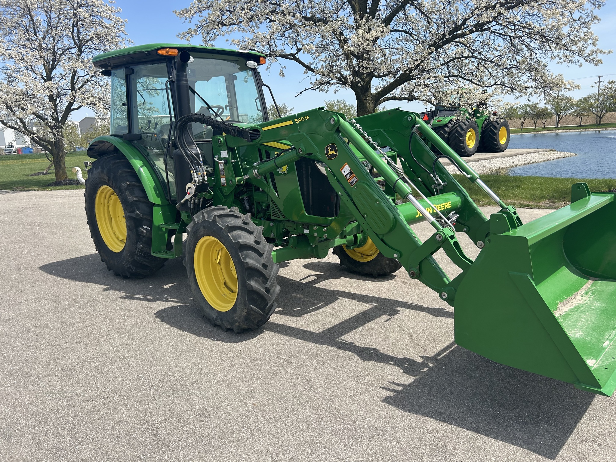 2024 John Deere 5100E Image 2
