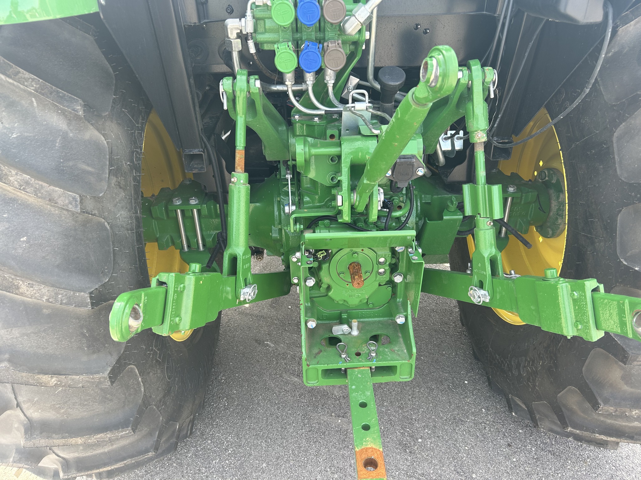 2024 John Deere 5100E Image 5