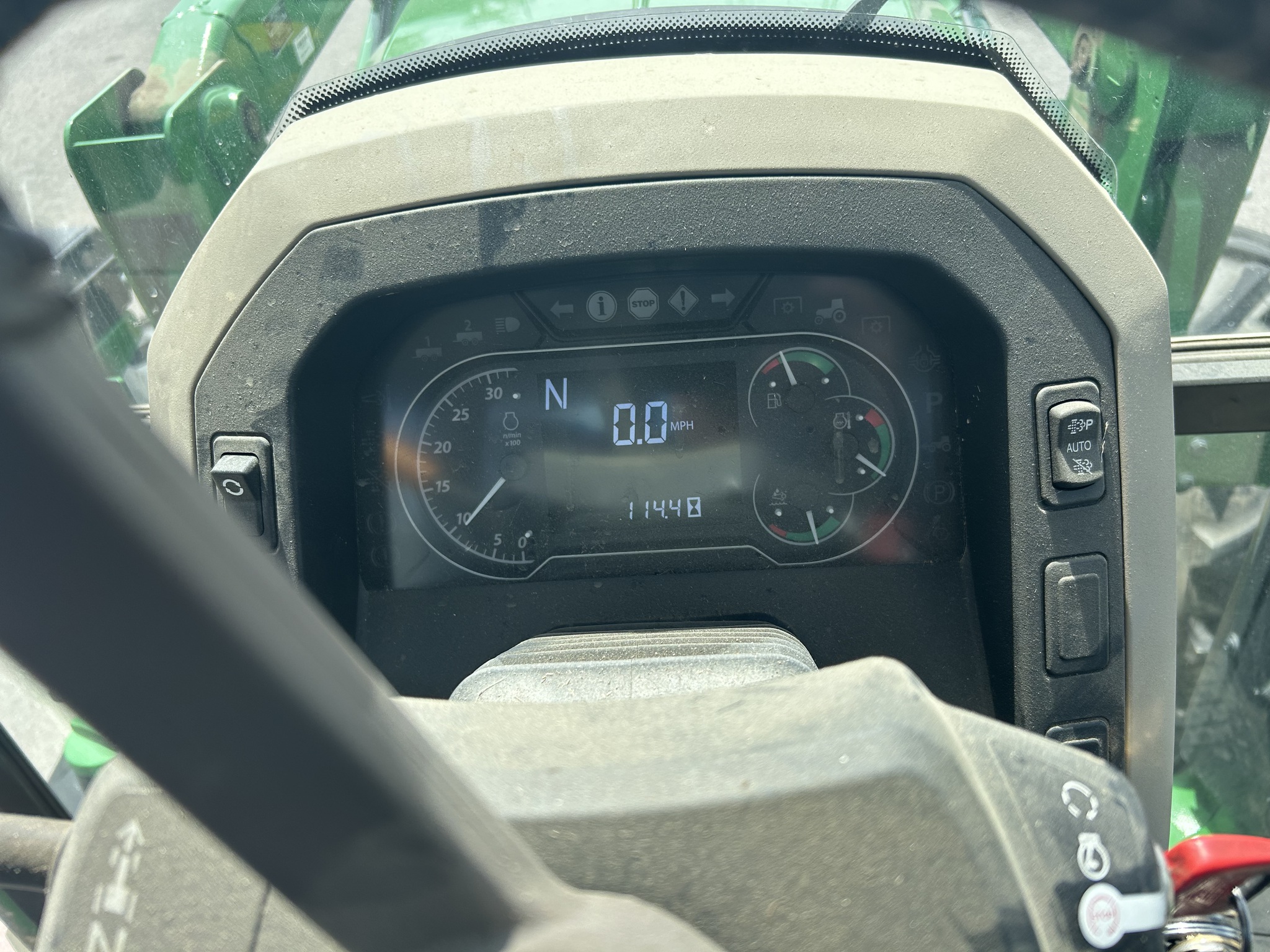 2024 John Deere 5100E Image 14