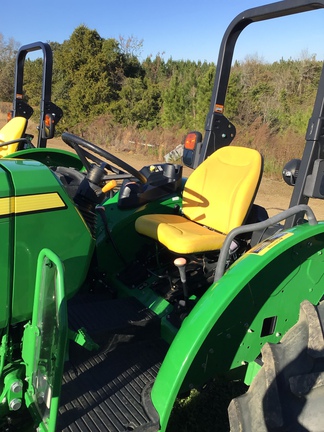 2023 John Deere 5075E Photo 5