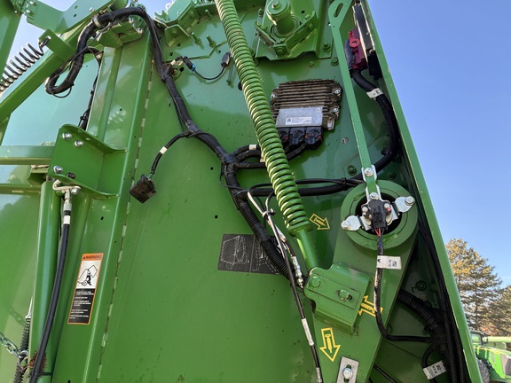 2024 John Deere 561M (7th thumbnail)