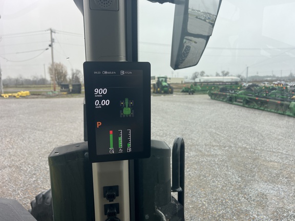 Photo of 2024 John Deere 8R 370