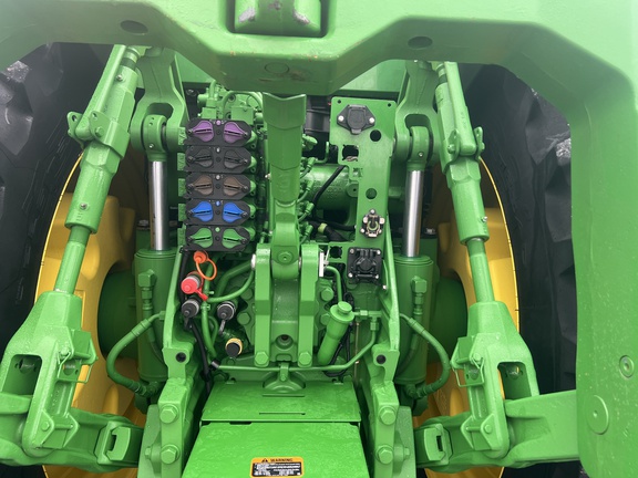 Photo of 2024 John Deere 8R 370