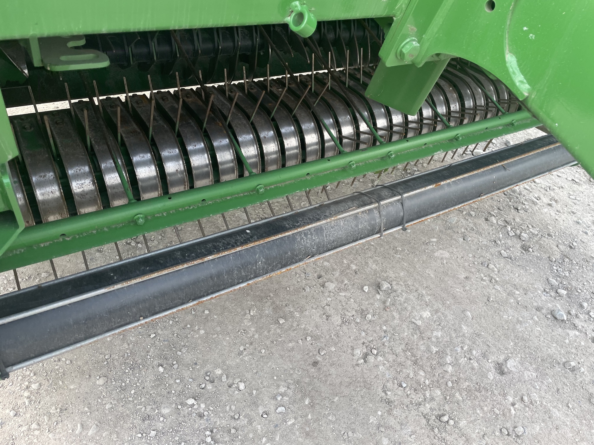 2019 John Deere 560M Image 10