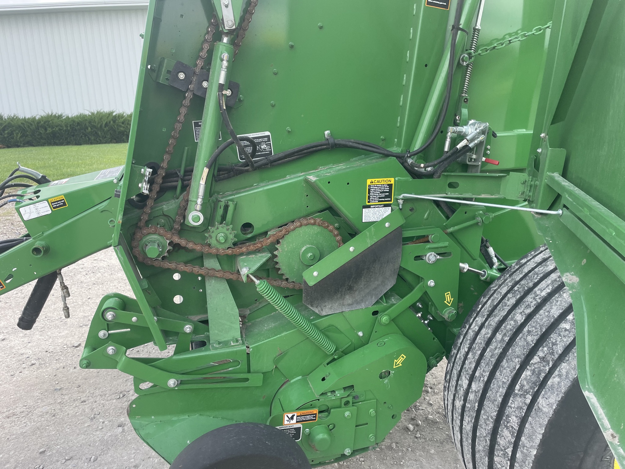 2019 John Deere 560M Image 13