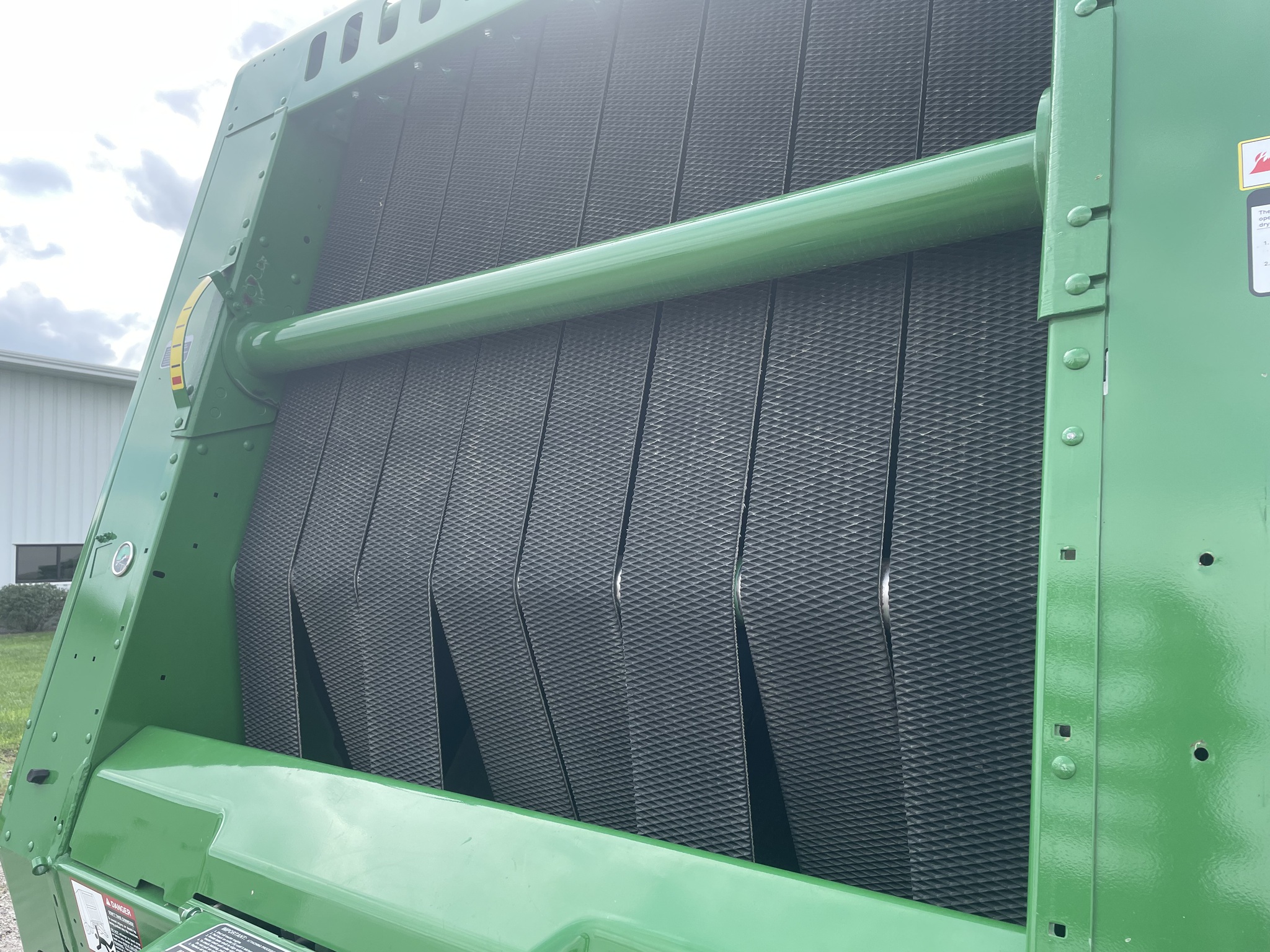 2019 John Deere 560M Image 16