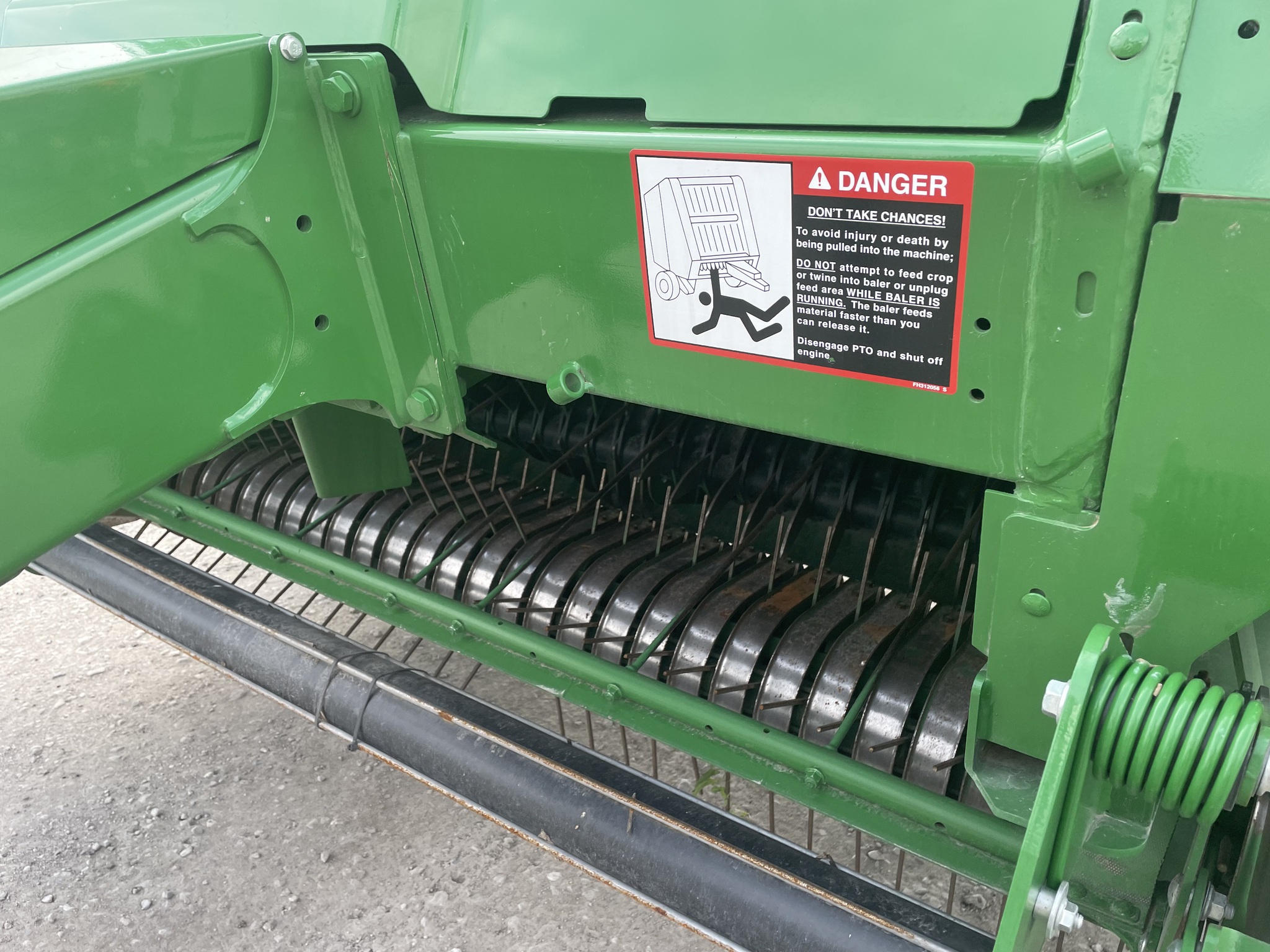 2019 John Deere 560M Image 17