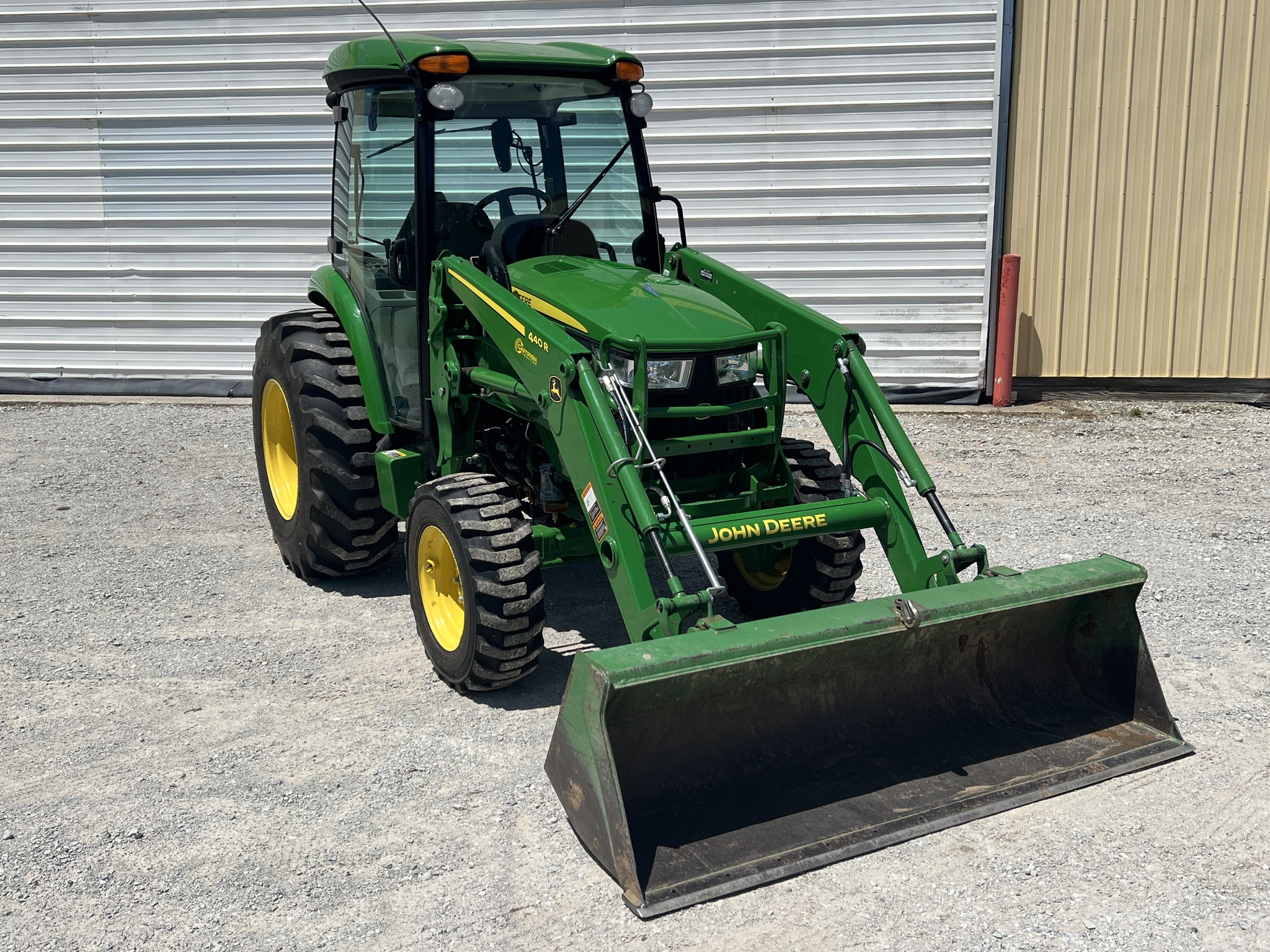 2023 John Deere 4066R Image 1