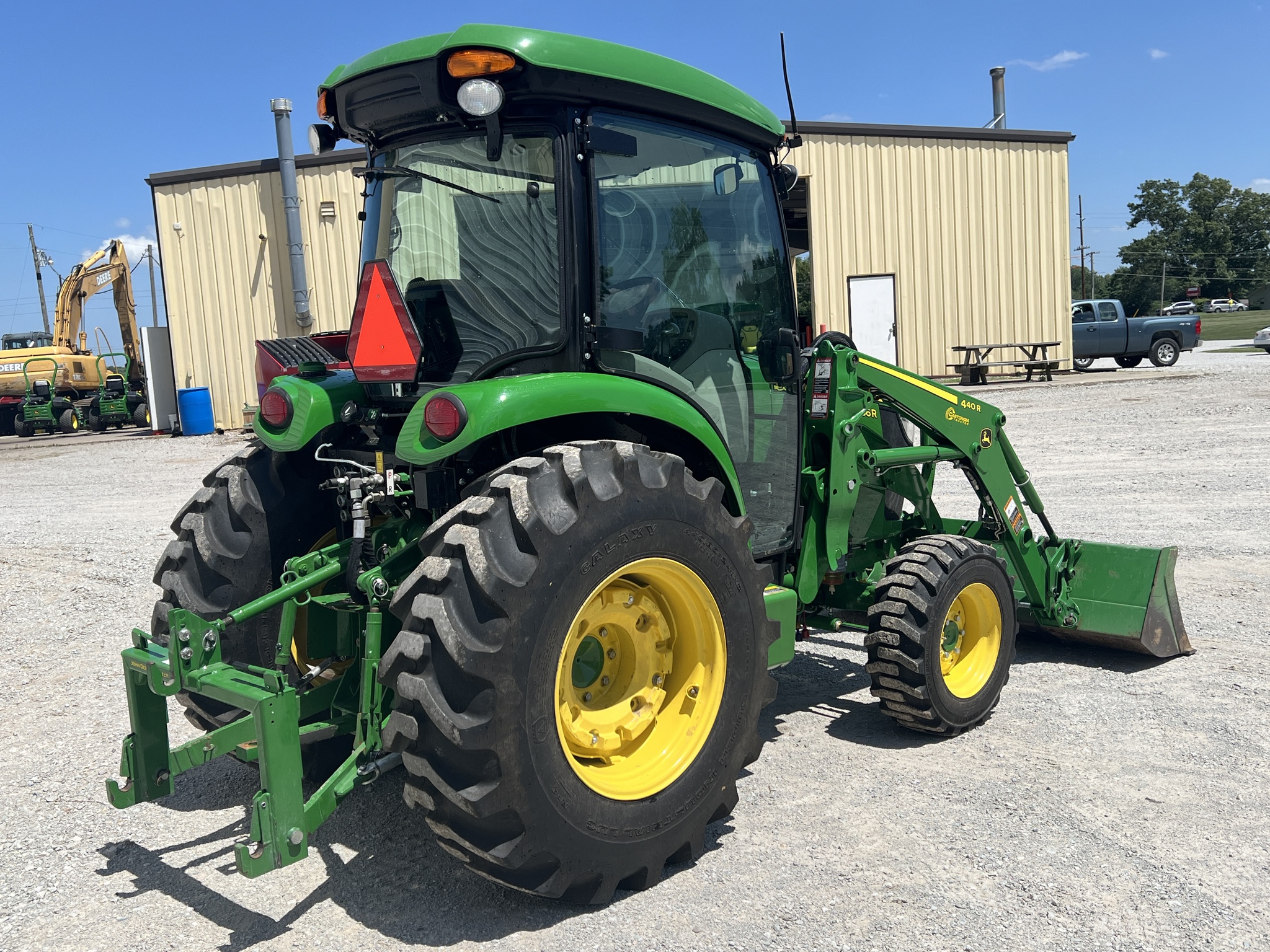 2023 John Deere 4066R Image 3