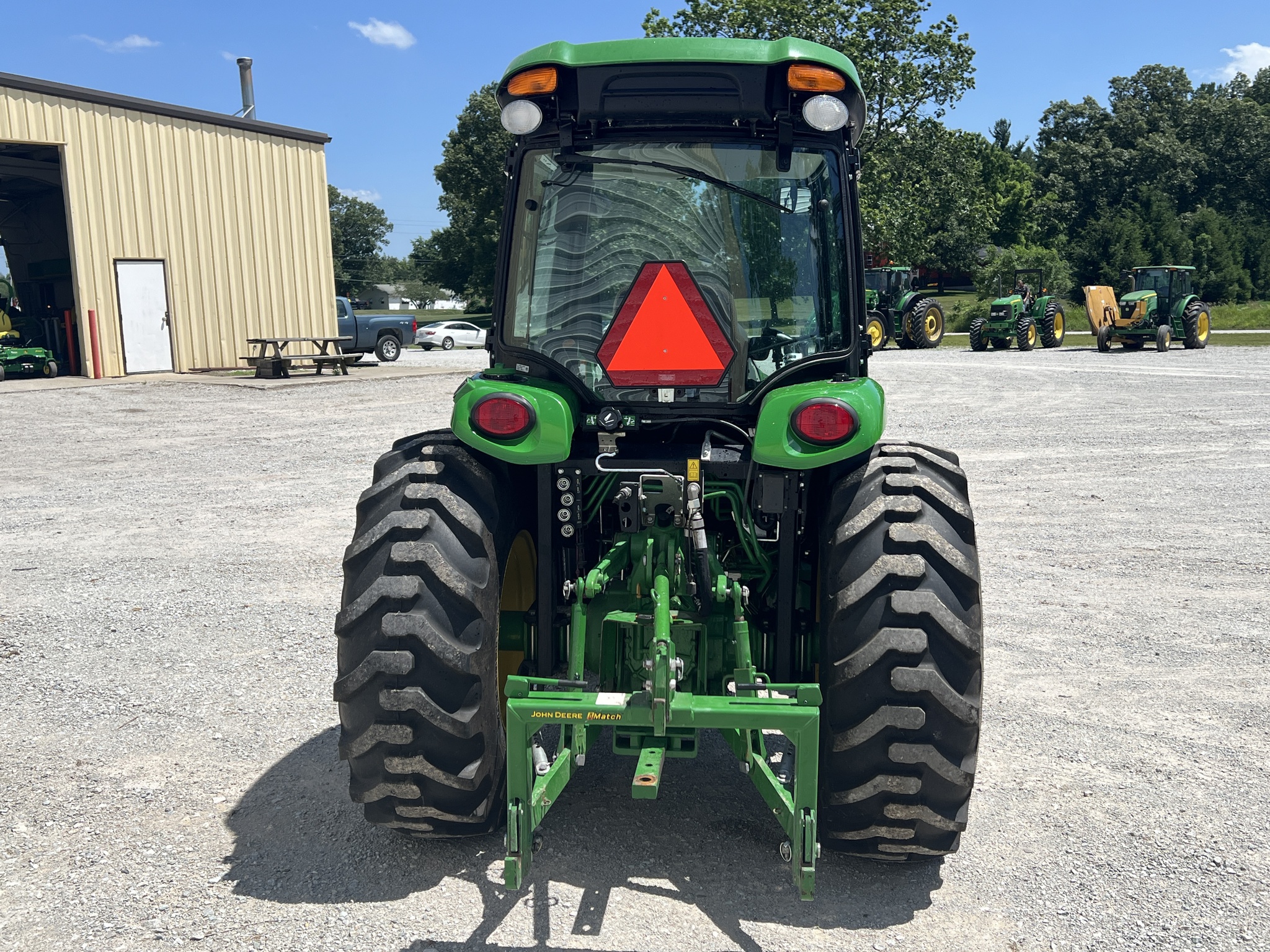 2023 John Deere 4066R Image 4