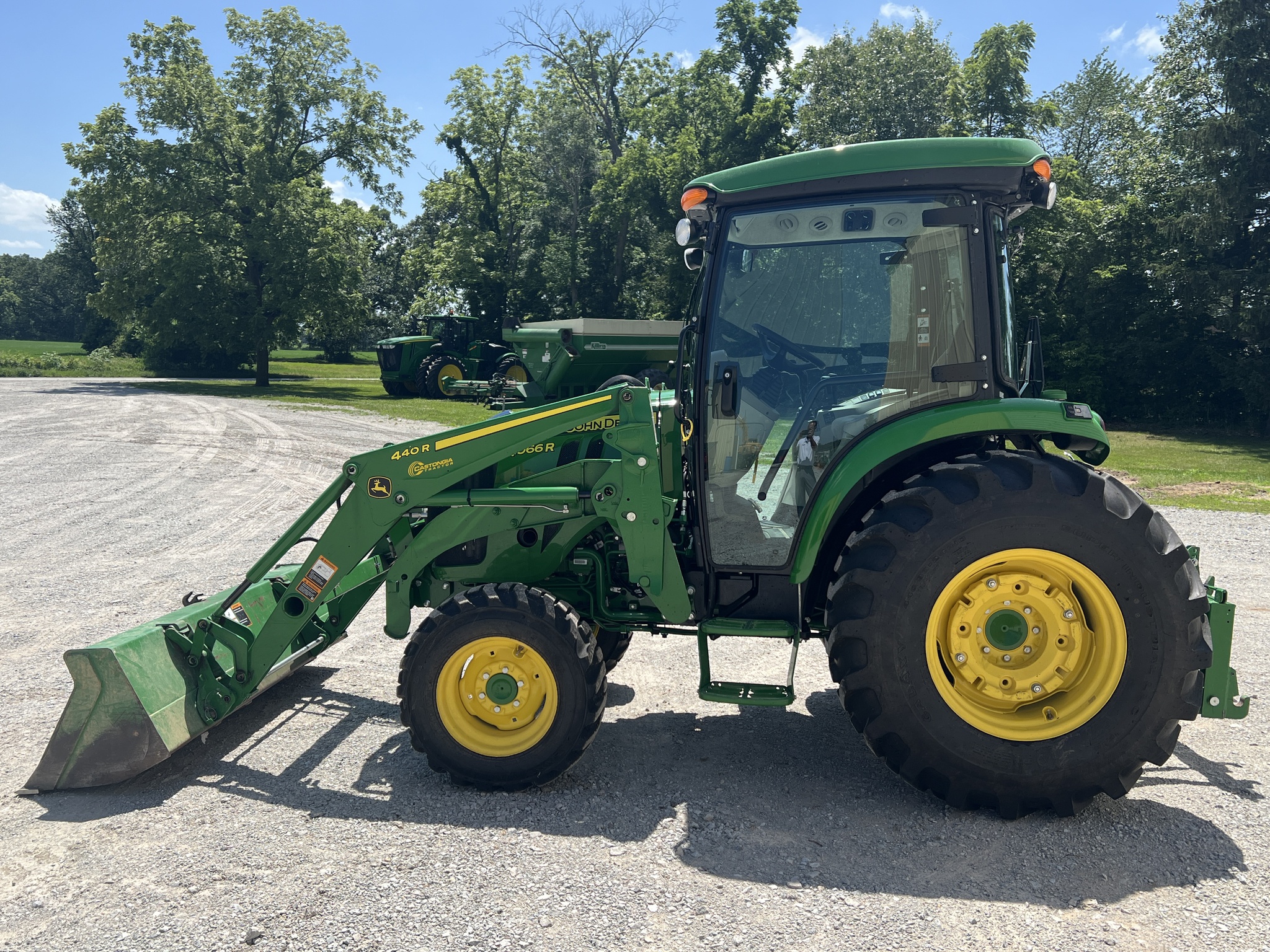 2023 John Deere 4066R Image 6