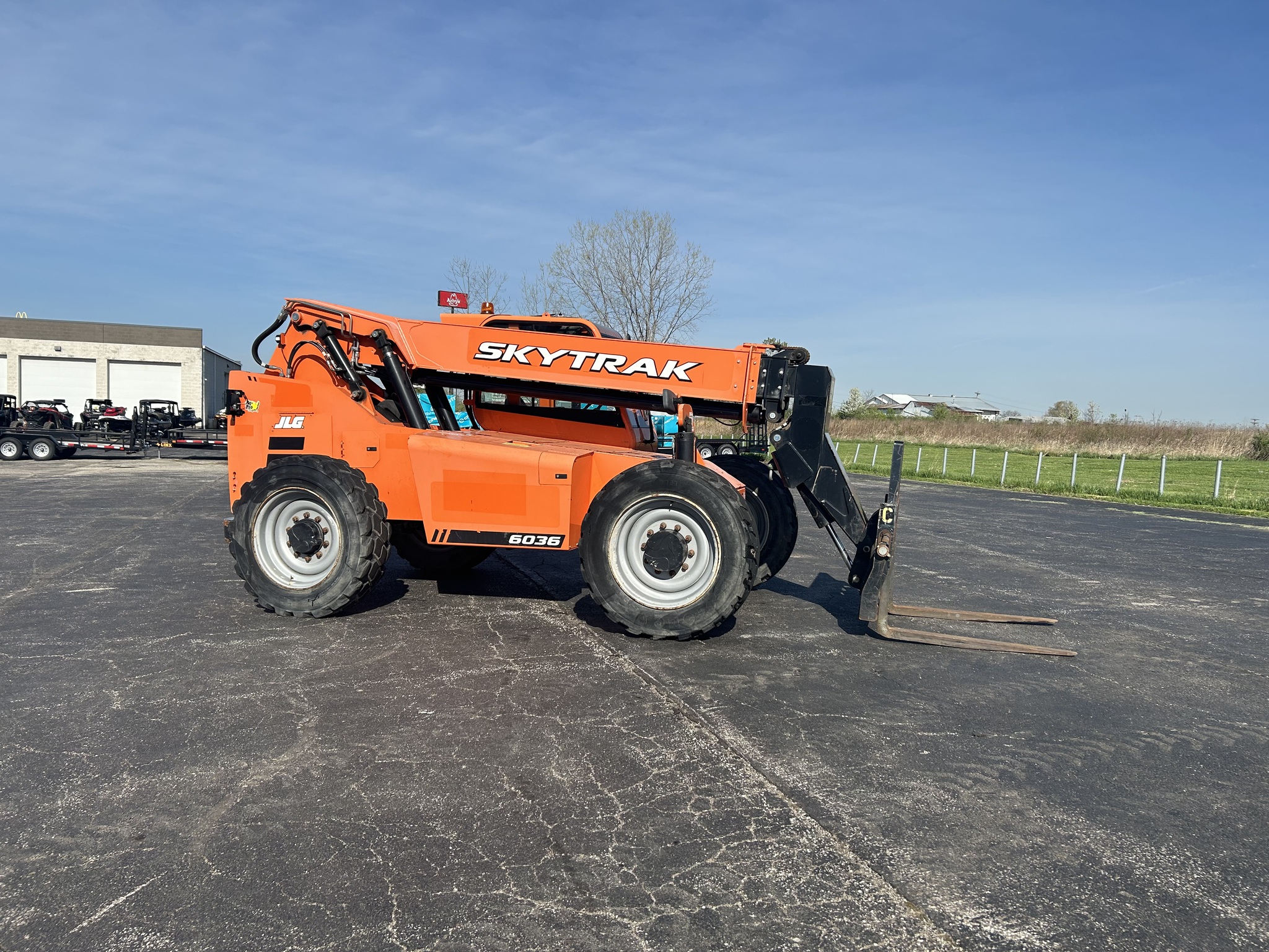 2017 Skytrak 6036 Image 4